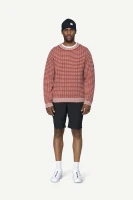 Devold Islender Refined Sweater, kolor: Marsala/Offwhite - prezentacja na modelu - przód
