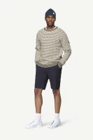 Devold Islender Refined Sweater, kolor: Raw White - prezentacja na modelu - przód