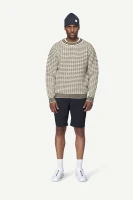 Devold Islender Refined Sweater, kolor: Raw White - prezentacja na modelu - przód