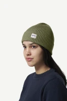Devold Archive Wool Beanie, kolor: Lichen - prezentacja na modelce