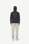 Devold Nansen Refined Sweater, kolor: Ink - prezentacja  na modelce - tył