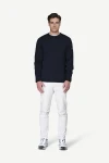 Devold Nansen Refined Sweater, kolor: Ink - prezentacja  na modelu - przód