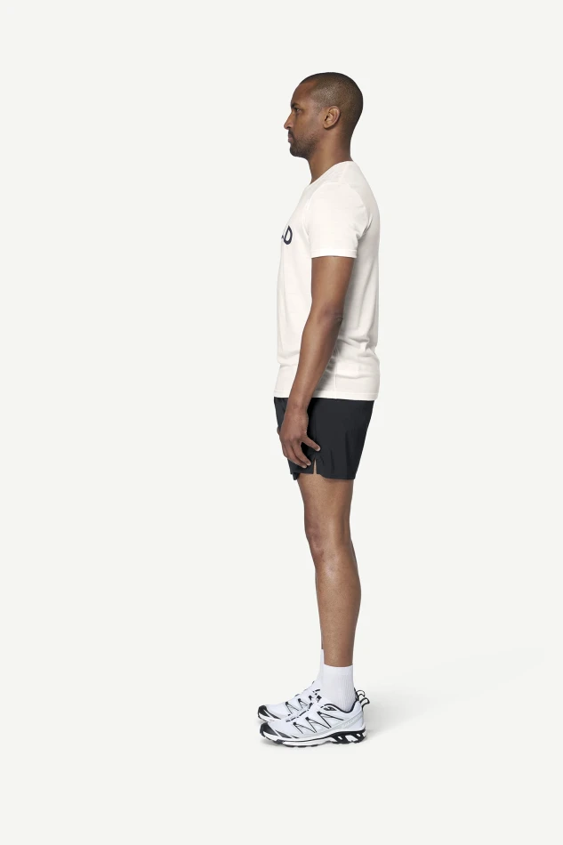 Devold Classic Legacy Tee MAN, kolor: White - prezentacja na modelu - bok