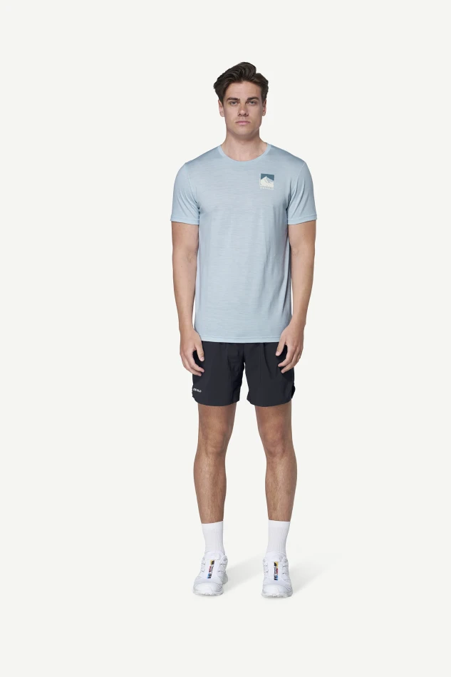 Devold Classic Summit Tee MAN, kolor: Dawn - prezentacja na modelu - przód