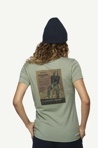 devold-premium-fisherman-tee-wmn-Fog-4.webp
