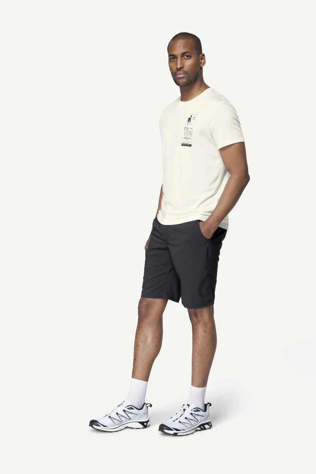 Devold Premium Ad Tee MAN, kolor: White - prezentacja na modelu - przód