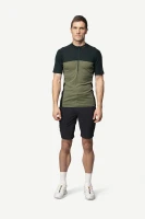 Devold Lauparen Merino 190 Zip Tee MAN, kolor: Ink/Lichen/Black - prezentacja na modelu - przód