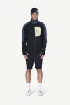 Devold Adventure Jacket MAN, kolor: Ink - prezentacja na modelu - kurtka zapięta