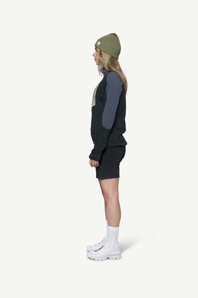Devold Adventure Jacket WMN, kolor: Ink - prezentacja na modelce - bok