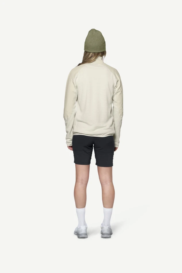 Devold Adventure Jacket WMN, kolor: Raw White - prezentacja na modelce - tył