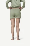 Devold Everyday Shorts WMN, kolor: Fog - prezentacja na modelce - tył