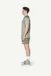 Devold Endurance Merino 130 T-Shirt MAN, kolor: Fog - prezentacja na modelu - bok