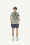 Devold Endurance Merino 130 T-Shirt WMN, kolor: Fog - prezentacja na modelce - tył