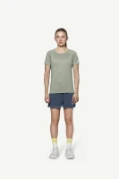 Devold Endurance Merino 130 T-Shirt WMN, kolor: Fog - prezentacja na modelce - przód