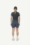 Devold Endurance Merino 130 T-Shirt WMN, kolor: Night - prezentacja na modelce - tył