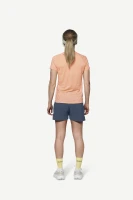 Devold Endurance Merino 130 T-Shirt WMN, kolor: Sunrise - prezentacja na modelce - tył