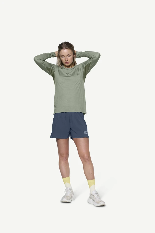 Devold Endurance Merino 130 Shirt WMN, kolor: Fog - prezentacja na modelce