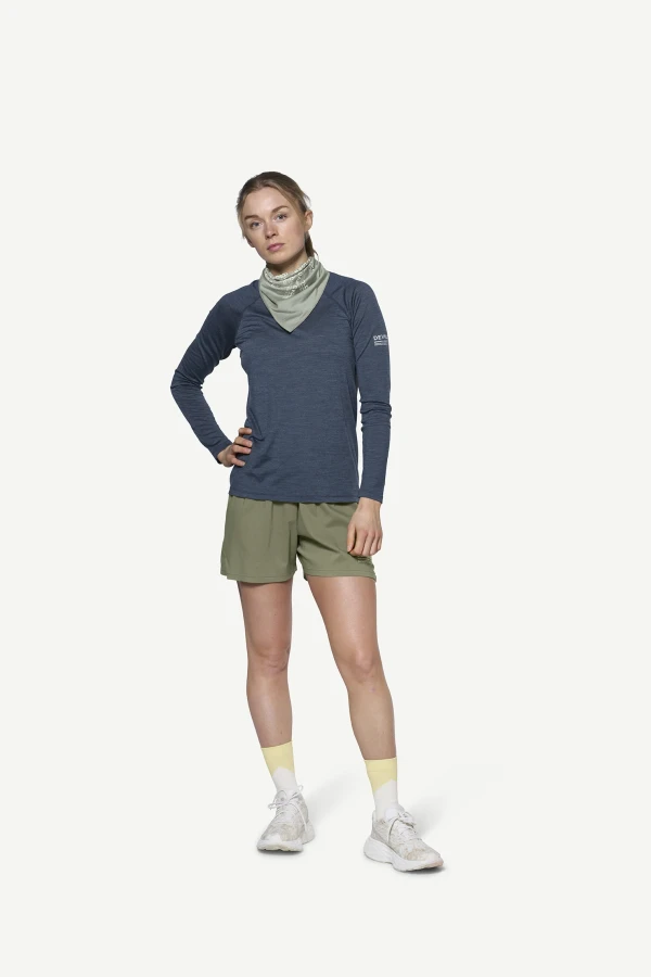 Devold Endurance Merino 130 Shirt WMN, kolor: Night - prezentacja na modelce