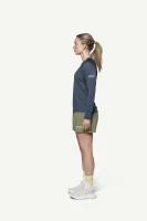 Devold Endurance Merino 130 Shirt WMN, kolor: Night - prezentacja na modelce - bok