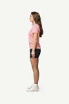 Devold Active Tee WMN, kolor: Apricot - prezentacja na modelce - bok