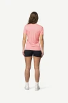 Devold Active Tee WMN, kolor: Apricot - prezentacja na modelce - tył