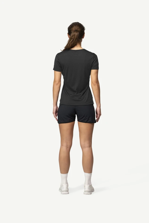 Devold Active Tee WMN, kolor: Black - prezentacja na modelce - tył