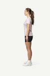 Devold Active Tee WMN, kolor: Orchid - prezentacja na modelce - bok