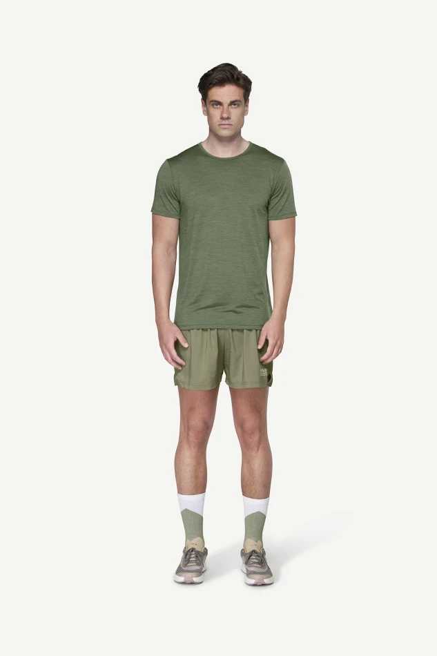 Devold Active Stamp Tee MAN, kolor: Forest - prezentacja na modelu - przód