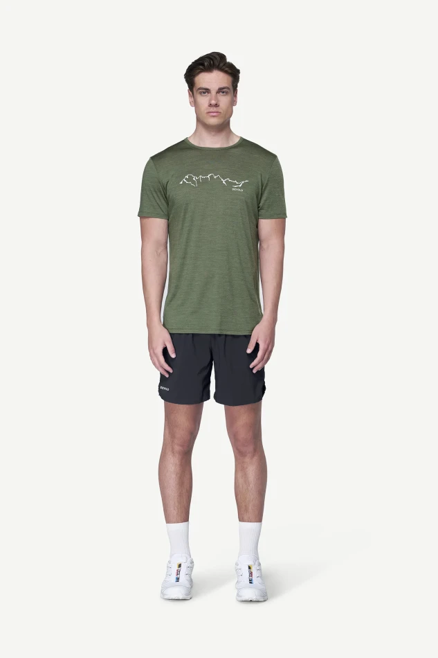 Devold Active Skyline Tee MAN, kolor: Forest - prezentacja na modelu - przód
