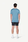 Devold Active Skyline Tee MAN, kolor: Skyblue - prezentacja na modelu - tył