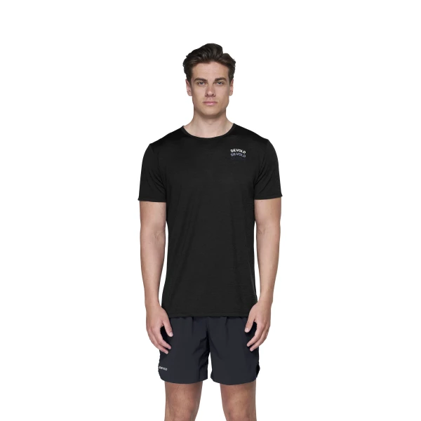 Devold Active "Devold Legacy" Tee MAN, kolor: Black - prezentacja na modelu