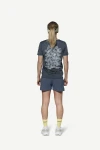 Devold Active Stamp Tee WMN, kolor: Night - prezentacja na modelce - tył
