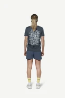 Devold Active Stamp Tee WMN, kolor: Night - prezentacja na modelce - tył