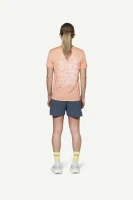 Devold Active Stamp Tee WMN, kolor: Sunrise - prezentacja na modelce - tył