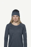 Devold Endurance Merino Light Beanie, kolor: Night - prezentacja na modelce - przód