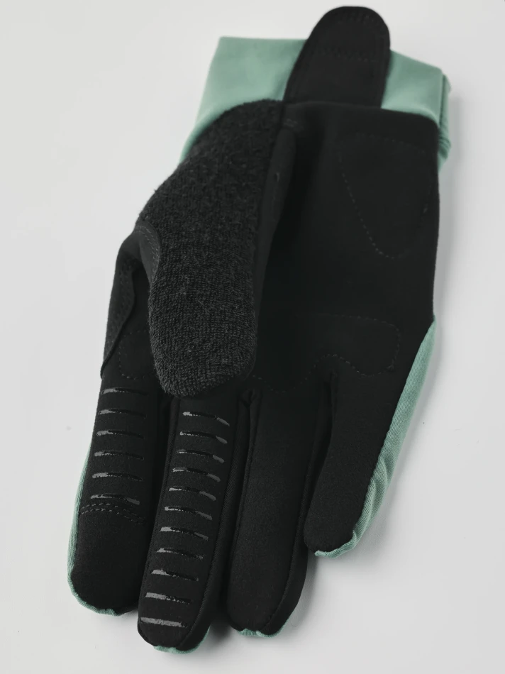 Hestra Apex Long Silver green Dłoń2