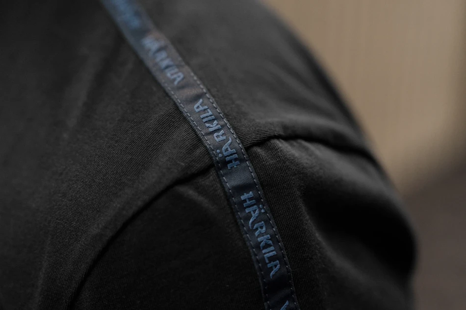 Harkila Logo Band S/S T-Shirt, kolor: Anthracite/Sea Blue
