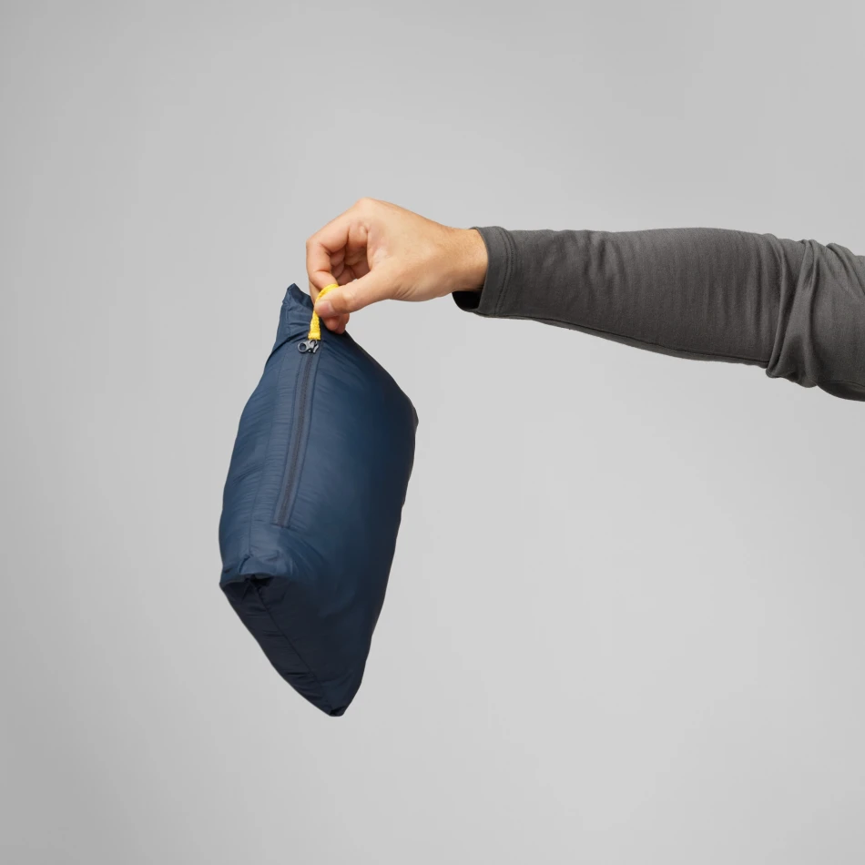 Fjallraven_Expedition_pack_down_hoodie_kolor_555_Dark_Navy_4.webp