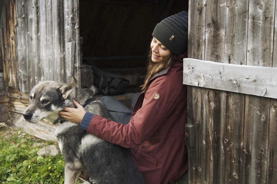 Kiruna Lite Parka W, kolor: 352-Marron