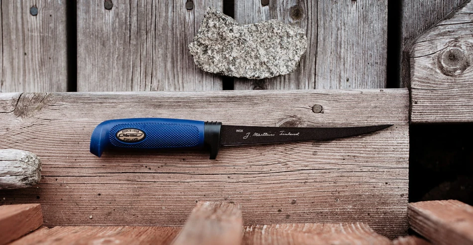 Filleting Knife Martef 15 (Plastic Sheath)  - nóż do filetowania z plastikową pochwą