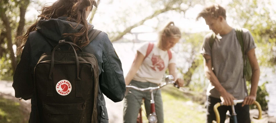 Fjallraven_Kanken_kolor_550_Black.jpg
