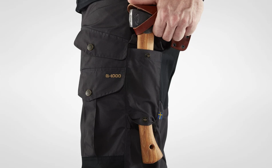 Fjallraven_spodnie_trekkingowe_Barents_Pro_Trousers_kolor_555_550_Dark_Navy_Black_6.jpg
