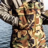Simms CX Fishing Bib, kolor:  569 - Woodland Camo