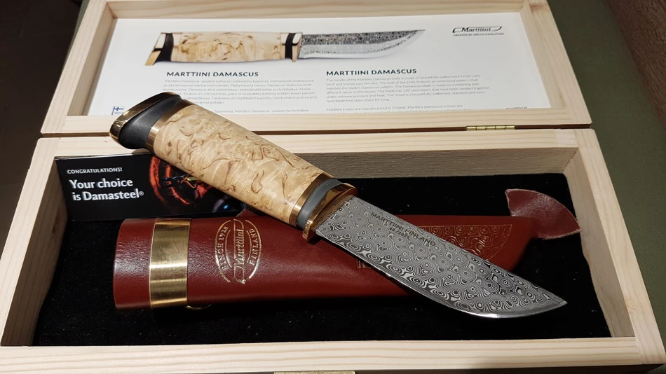 Damascus Knife