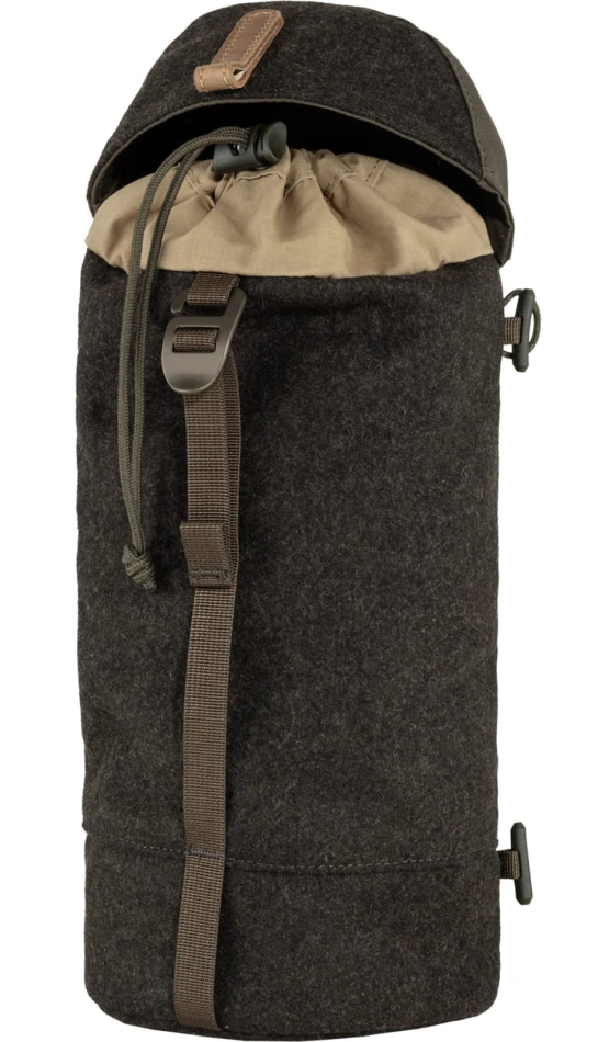 Varmland Wool Side Pocket, kolor: 633-290 - Dark Olive-Brown