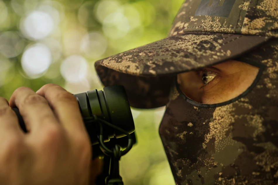 Deer Stalker Camo Cap w/mesh