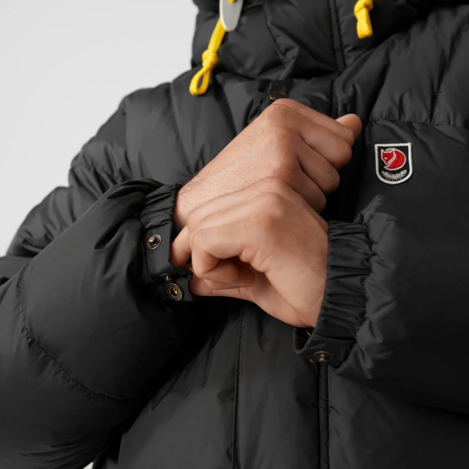 Fjallraven_Expedition_Down_Jacket_kolor_550_Black_9.jpg