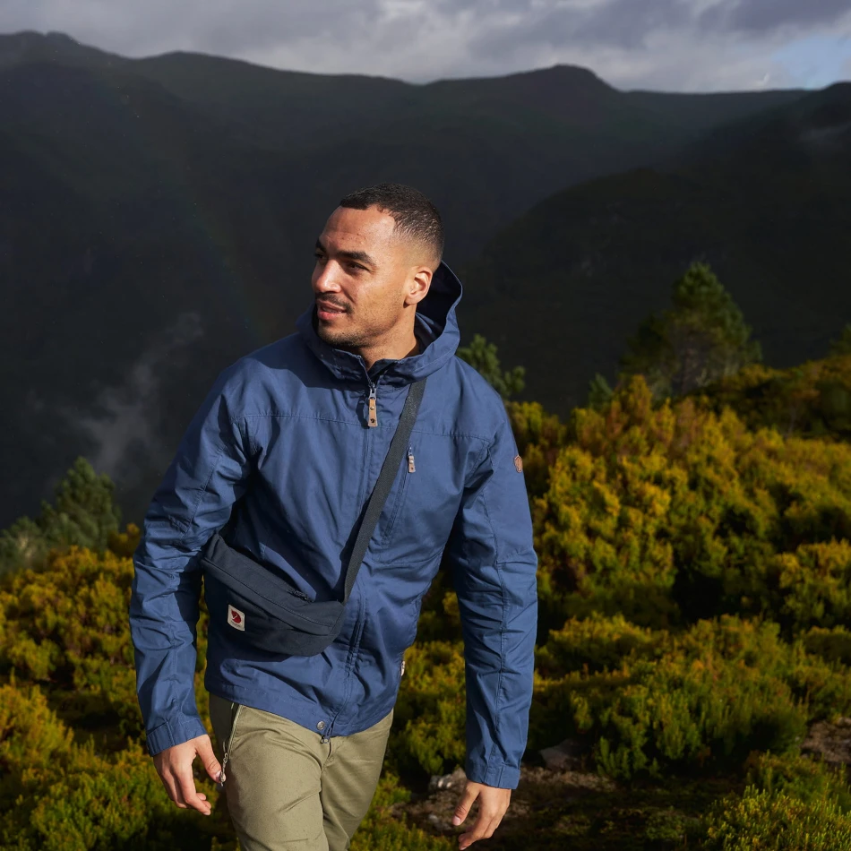 Fjallraven_Ulvo_Hip_Pack_Medium_kolor_555_Dark_Navy.jpg