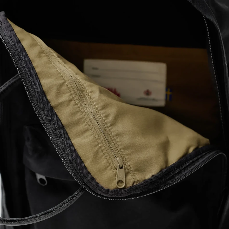 Kanken No.2 15" Black Edition