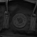 plecak_turystyczny_Fjallraven_Kanken_No_2_15_Black_Edition_7.WEBP